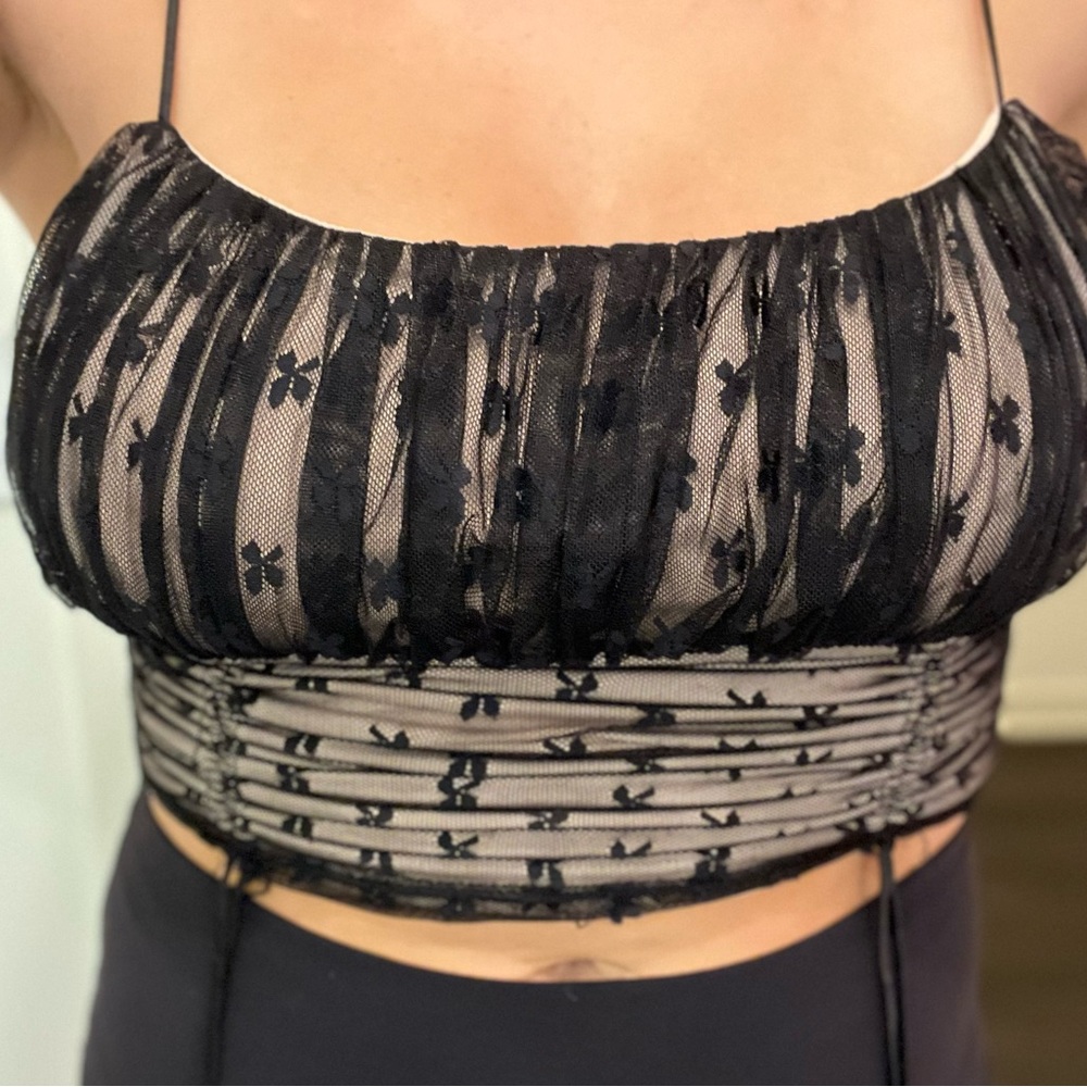 Lace cropped tank